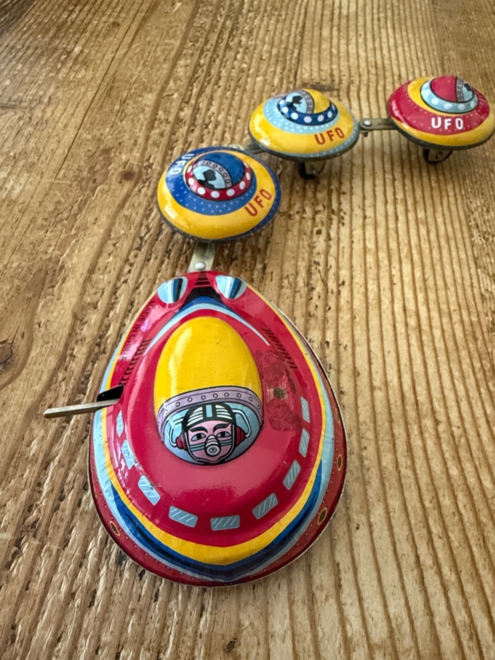 VTG | UFO Fleet Tin Litho Toy - Picture 4 of 9